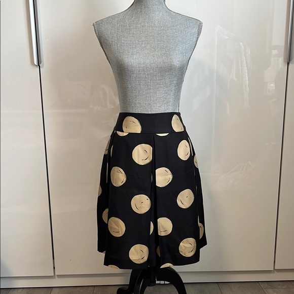 Kate Spade NWOT Silk Skirt Black Beige Polka Dot A-Line, Size 8 - Picture 6 of 10